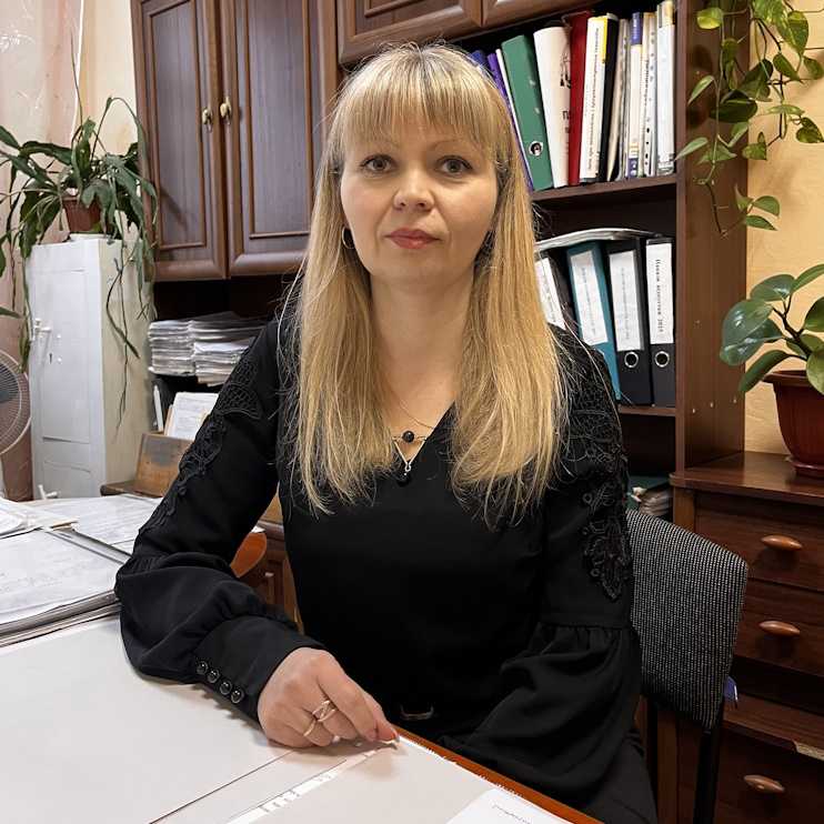 Тарасенко Тетяна Миколаївна – старший інспектор з кадрів