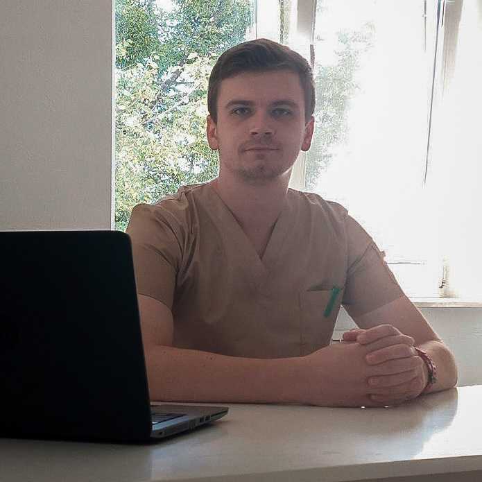 Аксенченко Марк Євгенович – лікар-уролог