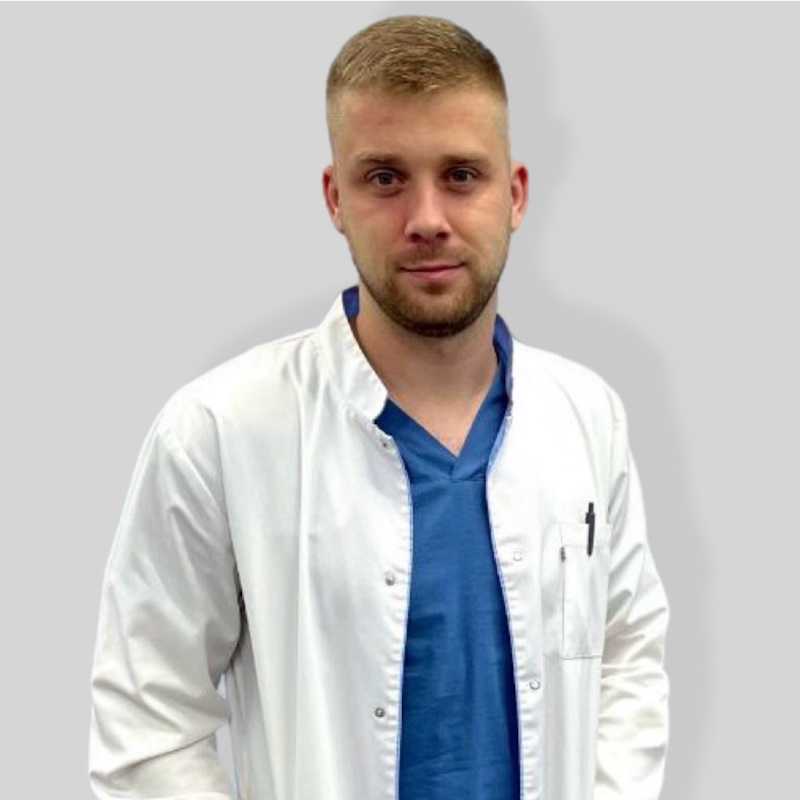 Белюстов Дмитро Романович – лікар-хірург