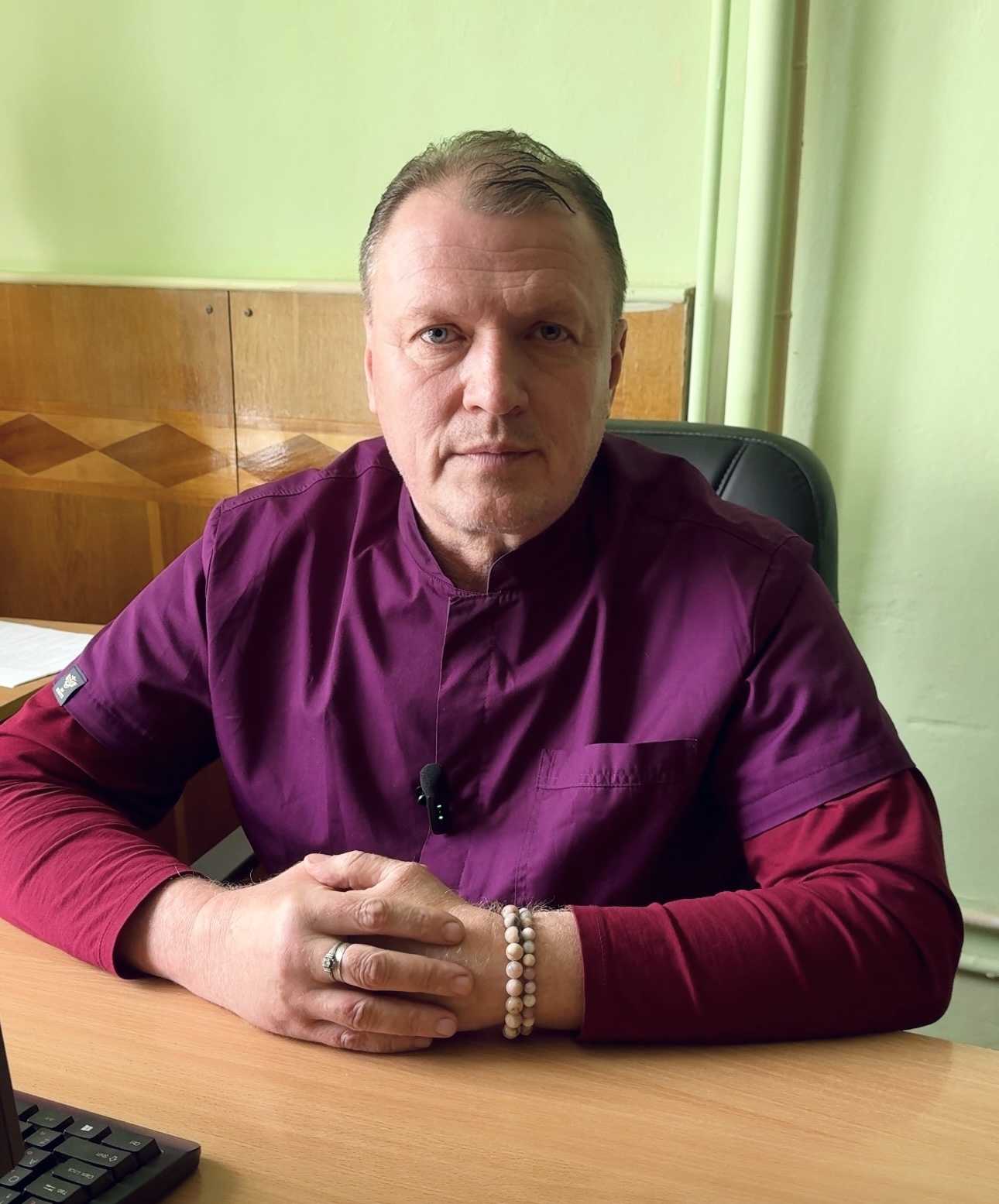 Адміністрація та колектив КНП «Малинська міська лікарня» Малинської міської ради щиро вітають Звоненка Олега Володимировича з призначенням на посаду медичного директора з амбулаторно-поліклінічної роботи