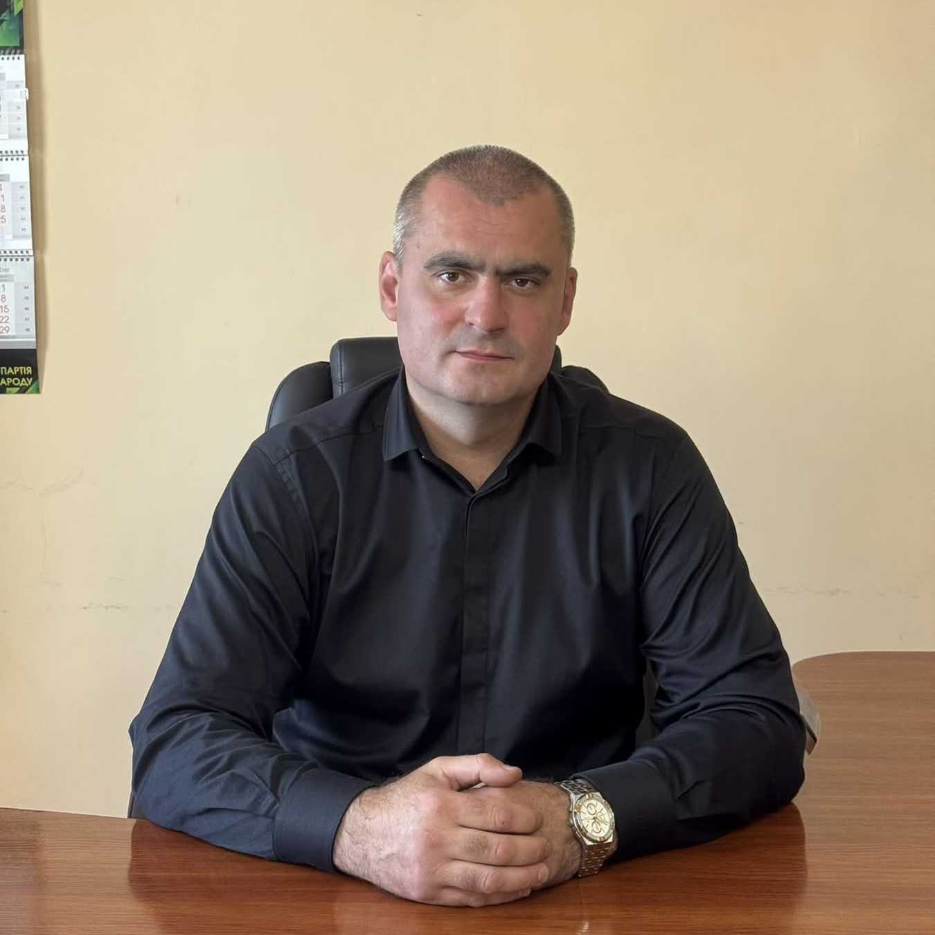 Щиро вітаємо нашого директора з продовженням контракту! Щиро вітаємо нашого директора з продовженням контракту!